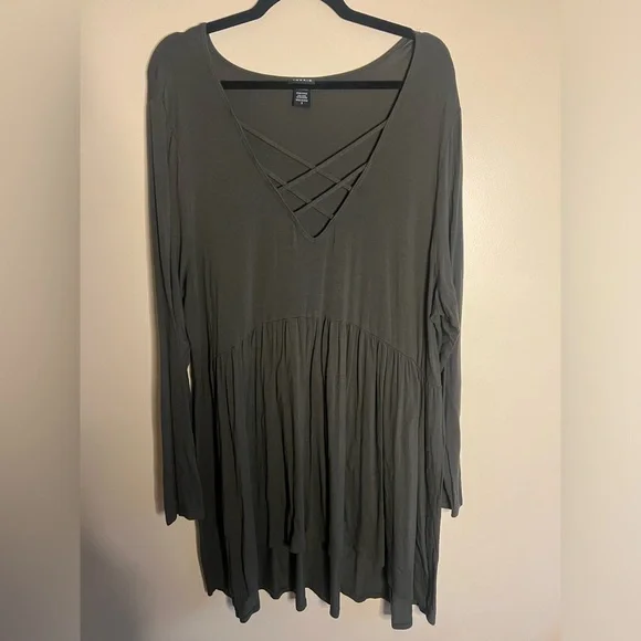 Torrid Olive Green Long Sleeve Criss Cross Strap Baby-doll Tunic Top Size 3 - Picture 4 of 9